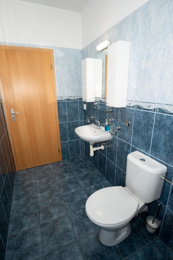 Penzion Maxim Trebon Bagian luar foto