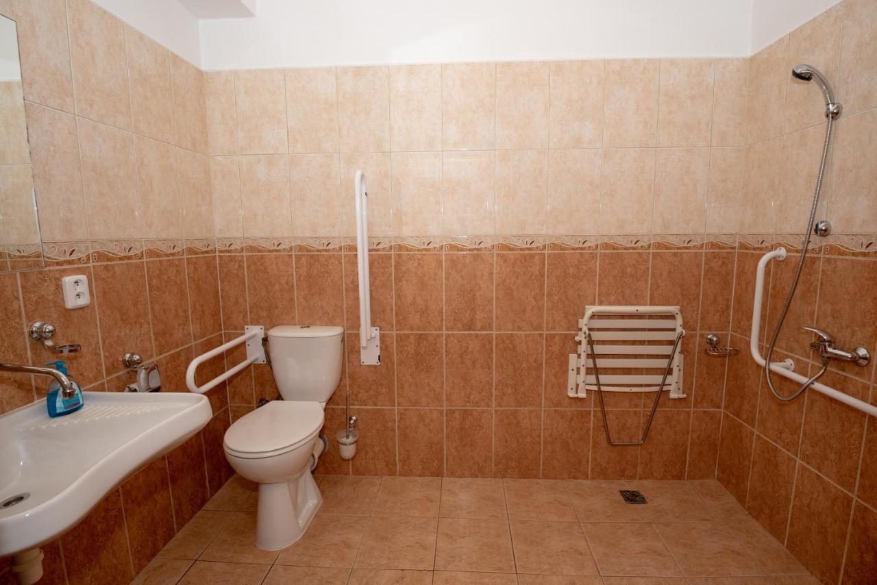 Penzion Maxim Trebon Bagian luar foto